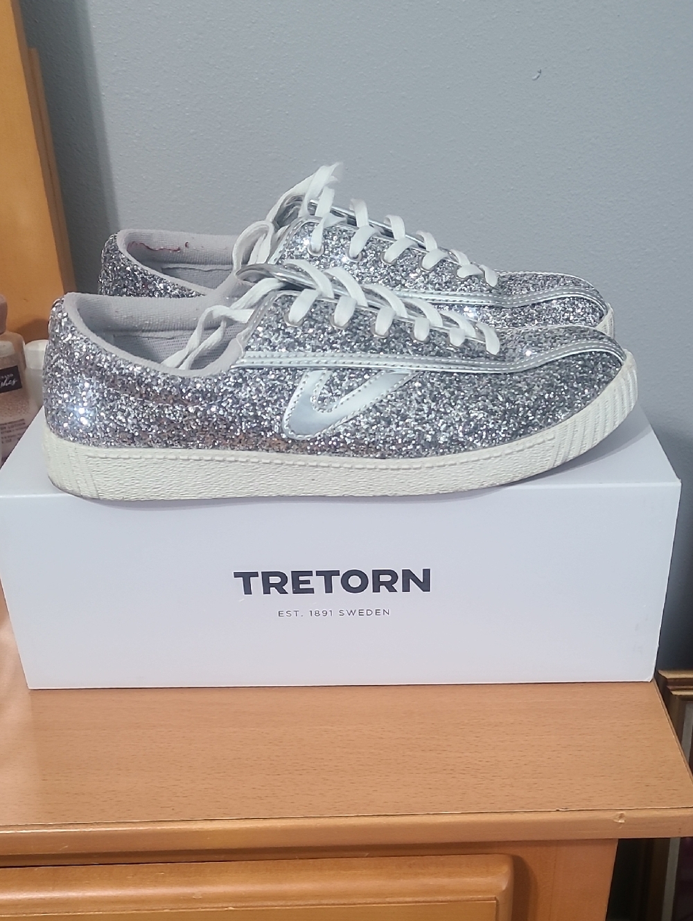 Tretorn Women’s Silver Glitter Low-Top Sneakers